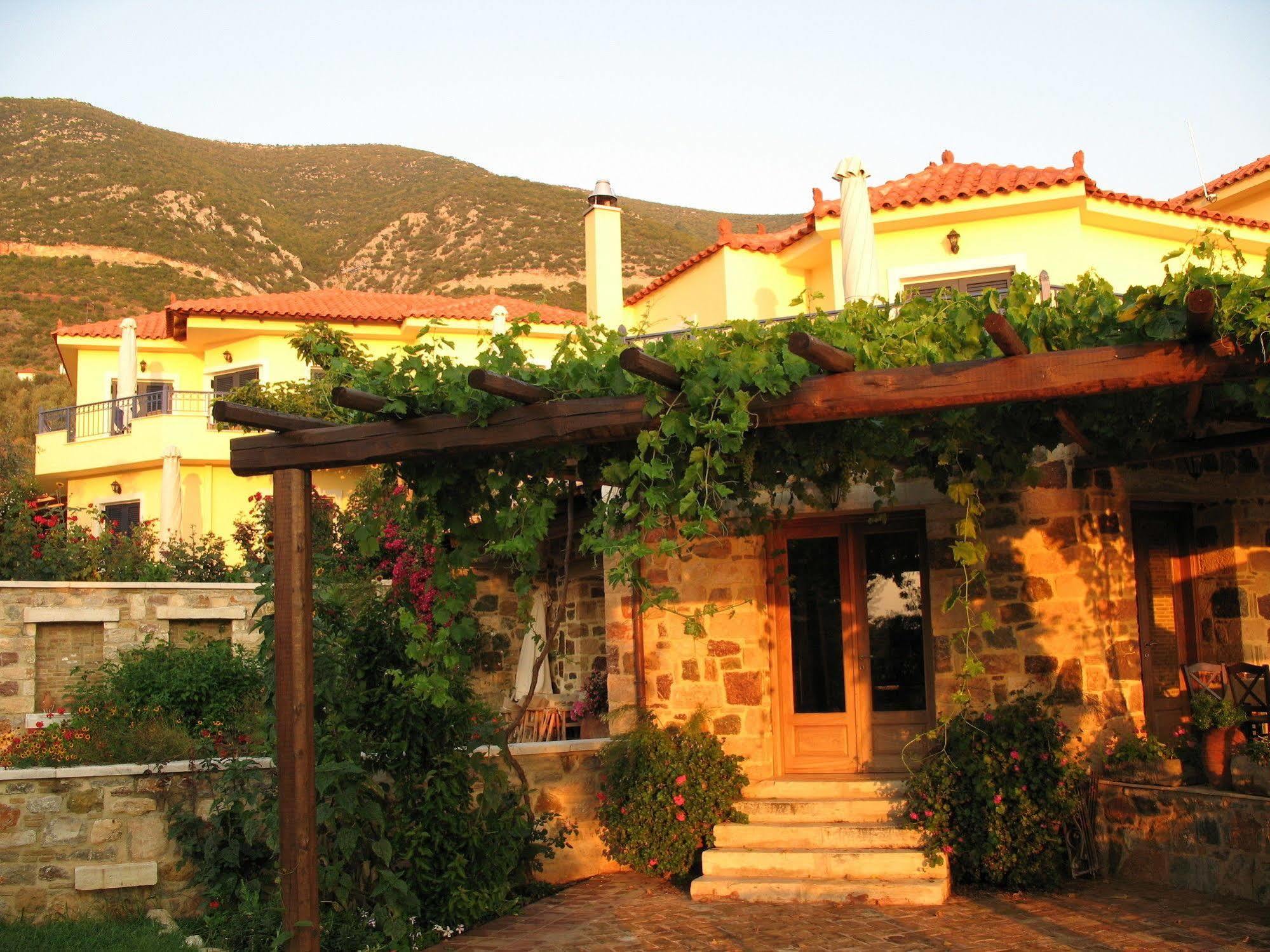 Angelica Villas Hotel Apartments Epidaurus Esterno foto